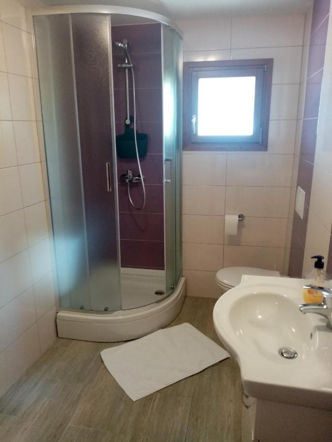 Studio Apartman Bel Vedere Motovun Bagian luar foto