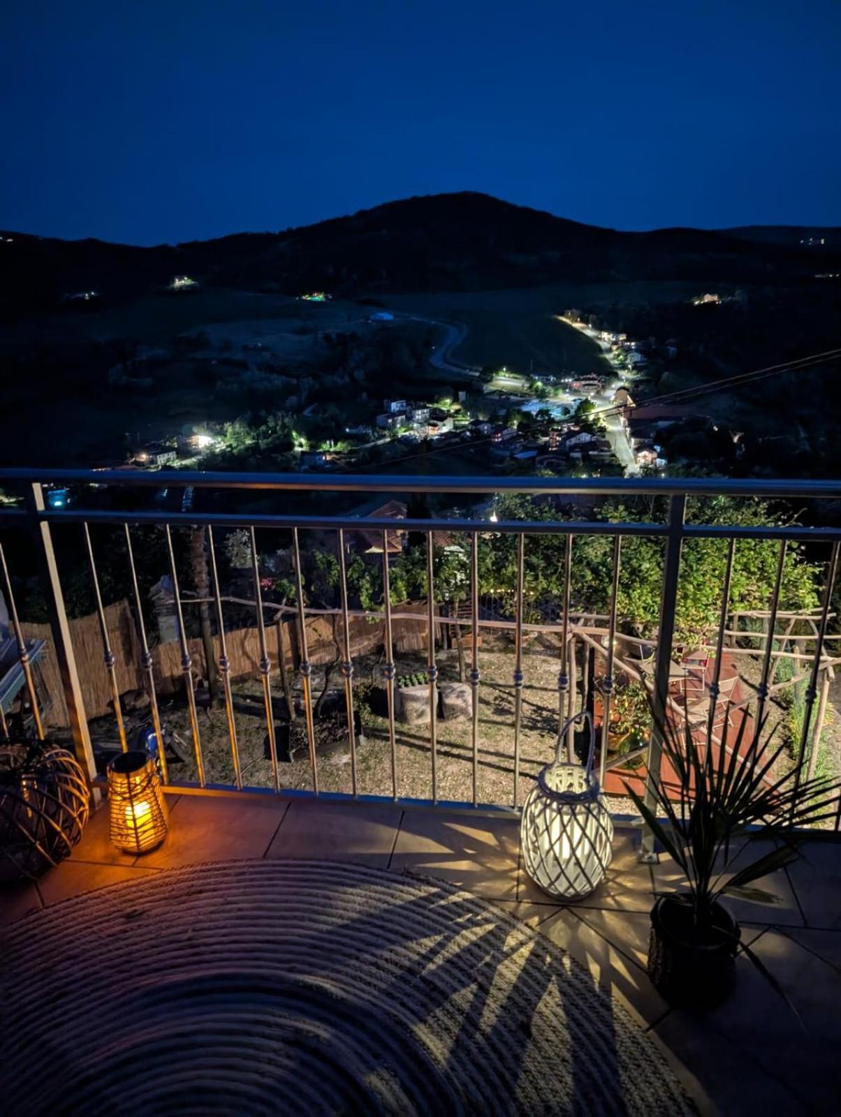 Studio Apartman Bel Vedere Motovun Bagian luar foto
